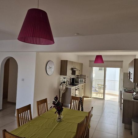 Oceania Bay Village Пила Екстериор снимка