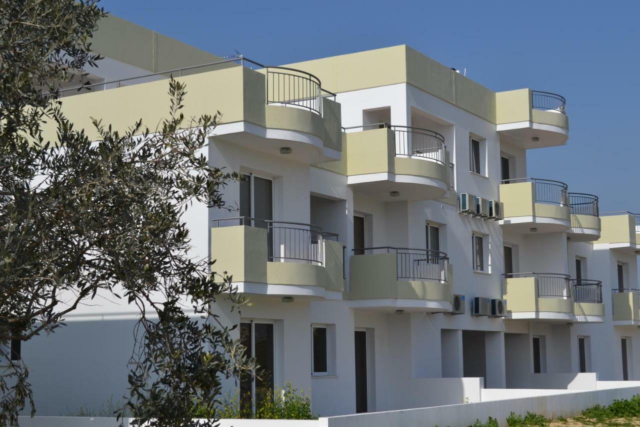 Oceania Bay Village Пила Екстериор снимка